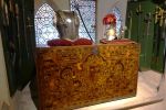 PICTURES/Arundel Castle/t_Inside - Chest3.JPG